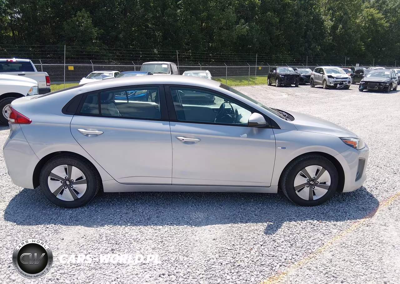 2020 Hyundai Ioniq Hybrid Blue VIN:KMHC65LC1LU220027 - 16
