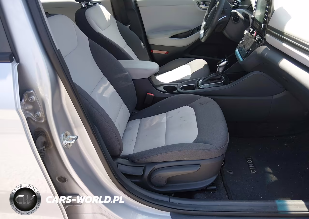 2020 Hyundai Ioniq Hybrid Blue VIN:KMHC65LC1LU220027 - 5