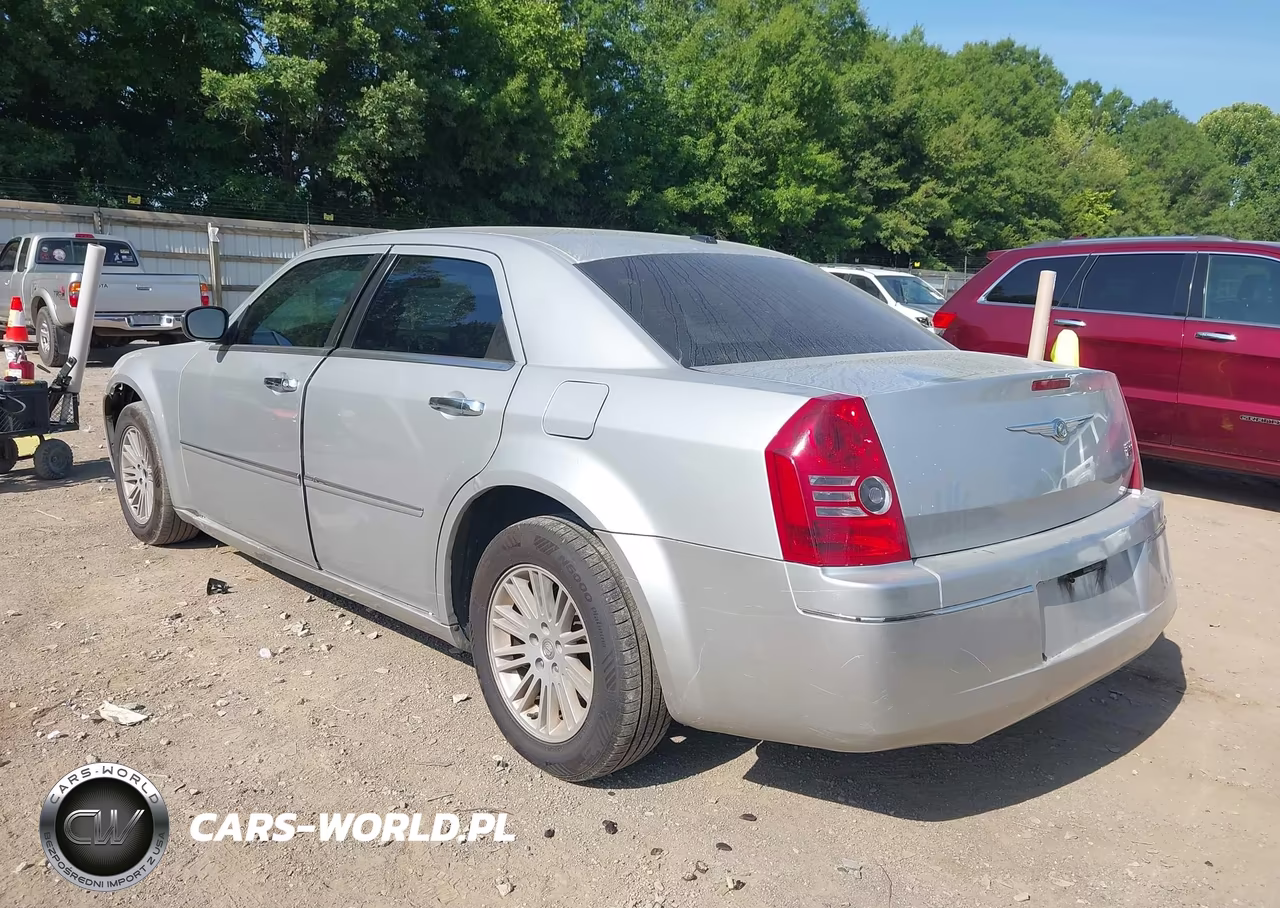 2010 Chrysler 300 Touring-Signature Series-Executive Series VIN:2C3CA5CV9AH289895 - 3