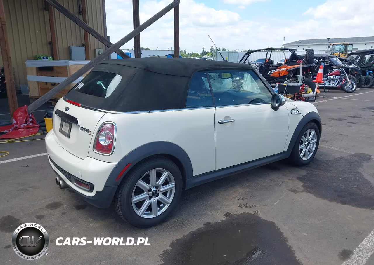 2011 Mini Cooper S VIN:WMWZP3C55BT249033 - 4