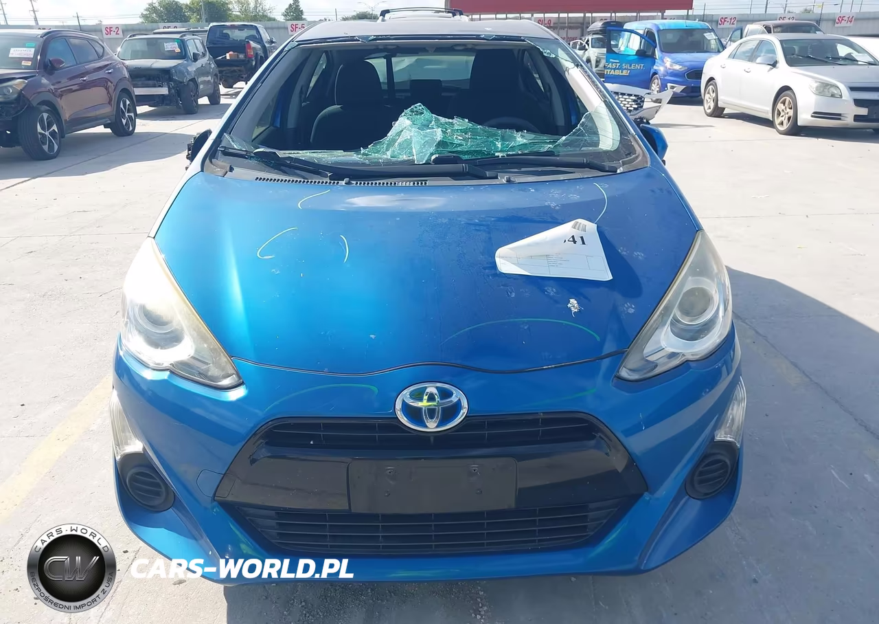 2015 Toyota Prius C Two VIN:JTDKDTB32F1578965 - 12