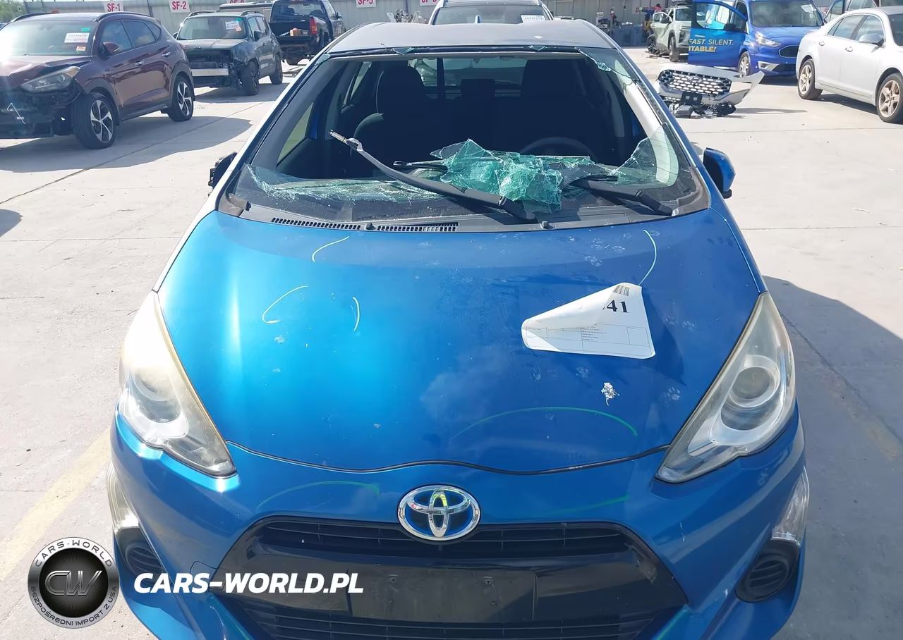 2015 Toyota Prius C Two VIN:JTDKDTB32F1578965 - 6