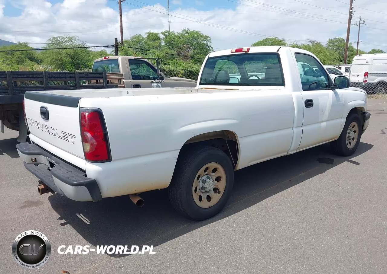 2007 Chevrolet Silverado 1500 Classic Work Truck VIN:3GCEC14Z97G173923 - 4