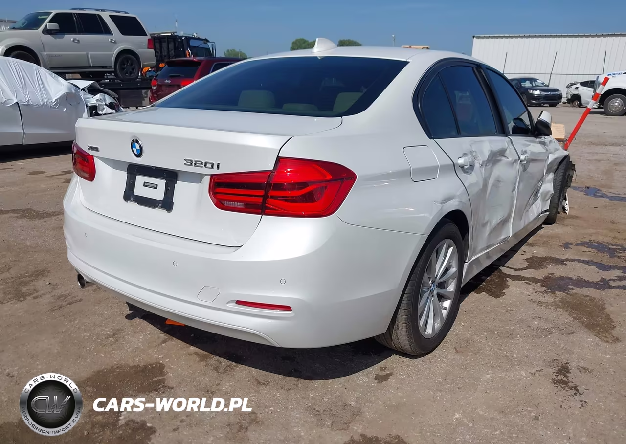 2016 BMW 320I xDrive VIN:WBA8A3C55GK689862 - 4