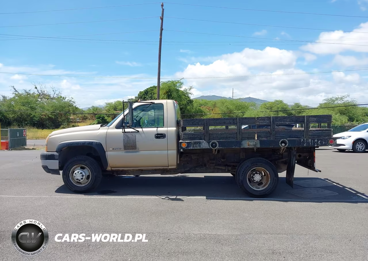 2007 Chevrolet Silverado 3500 Chassis Classic Work Truck VIN:1GBJC34U17E181461 - 19