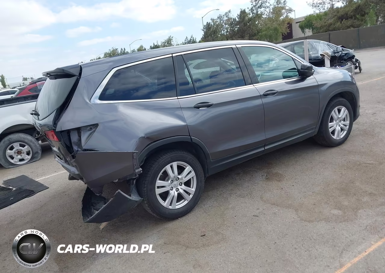 2017 Honda Pilot Lx VIN:5FNYF5H11HB019262 - 4