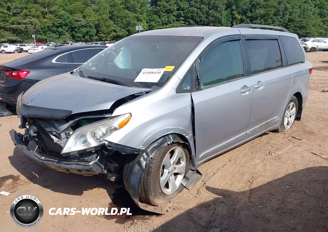 2015 Toyota Sienna Le 8 Passenger VIN:5TDKK3DC2FS557281 - 2