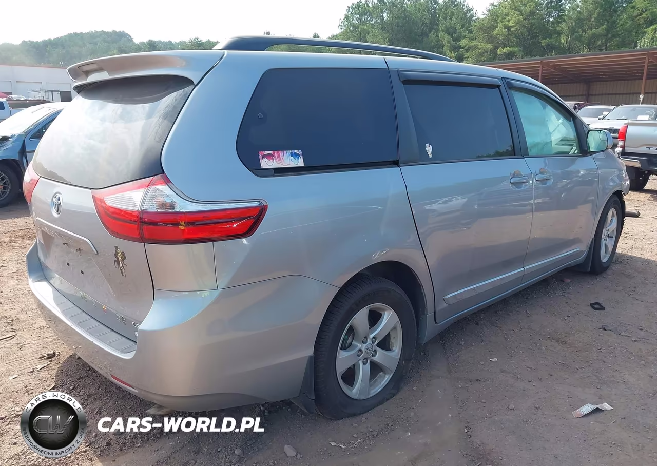 2015 Toyota Sienna Le 8 Passenger VIN:5TDKK3DC2FS557281 - 4