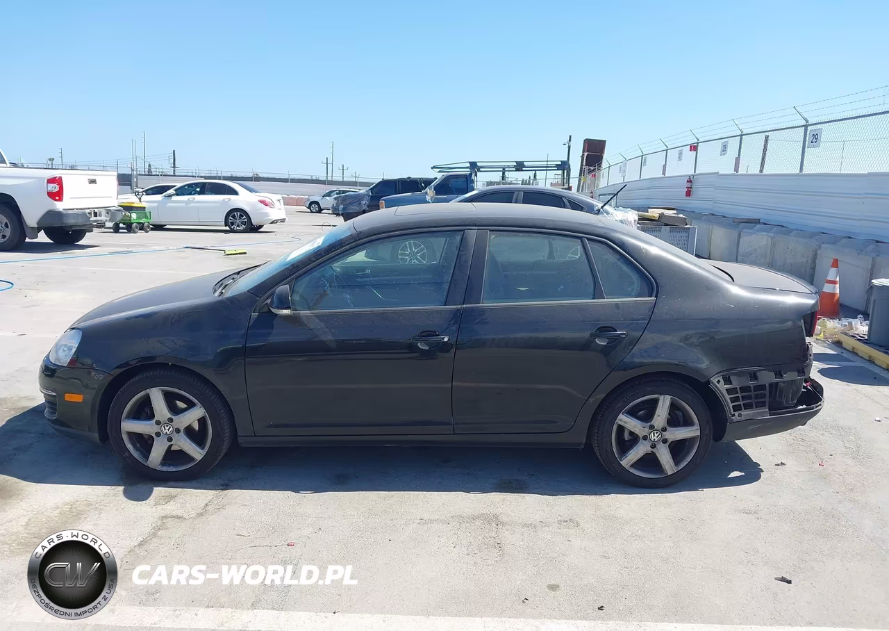 2010 Volkswagen Jetta Limited Edition VIN:3VWRZ7AJ4AM150945 - 15