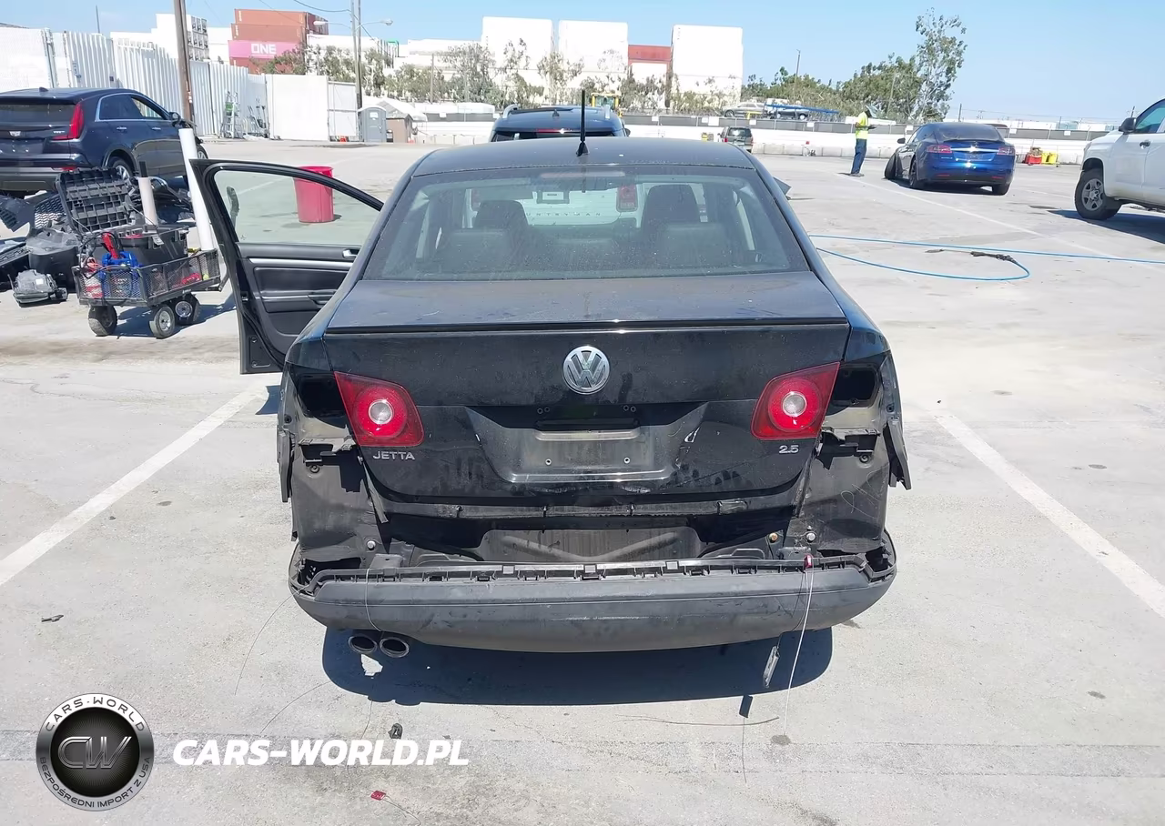 2010 Volkswagen Jetta Limited Edition VIN:3VWRZ7AJ4AM150945 - 6