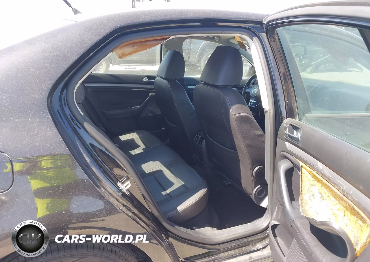2010 Volkswagen Jetta Limited Edition VIN:3VWRZ7AJ4AM150945 - 8