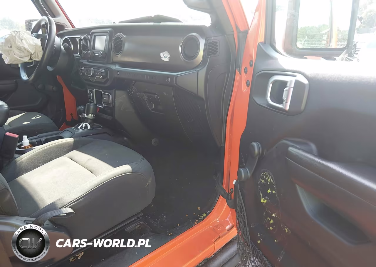 2018 Jeep Wrangler Unlimited Sport 4X4 VIN:1C4HJXDG8JW252576 - 5