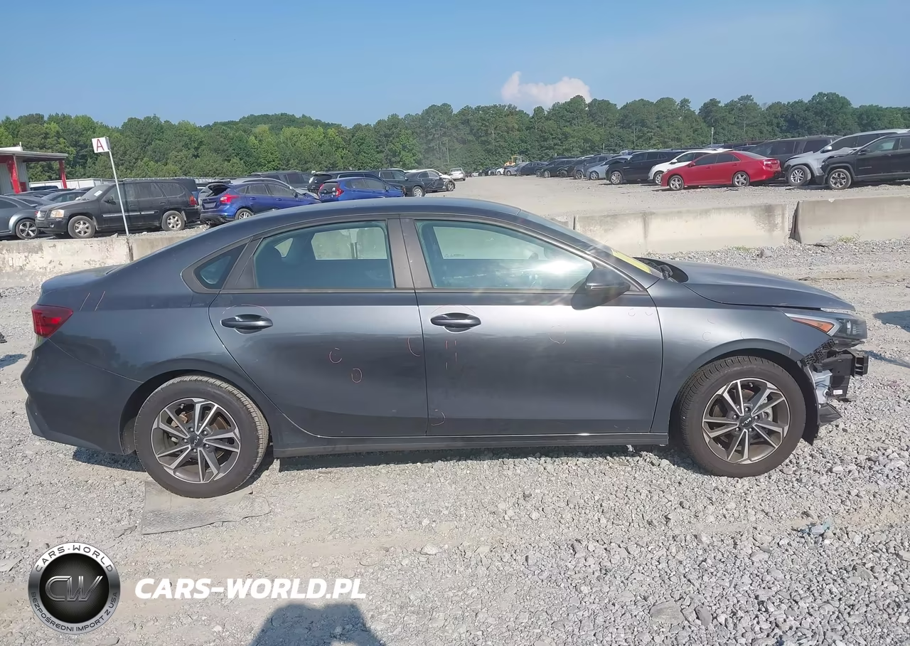 2022 Kia Forte Lxs VIN:3KPF24AD0NE442613 - 13