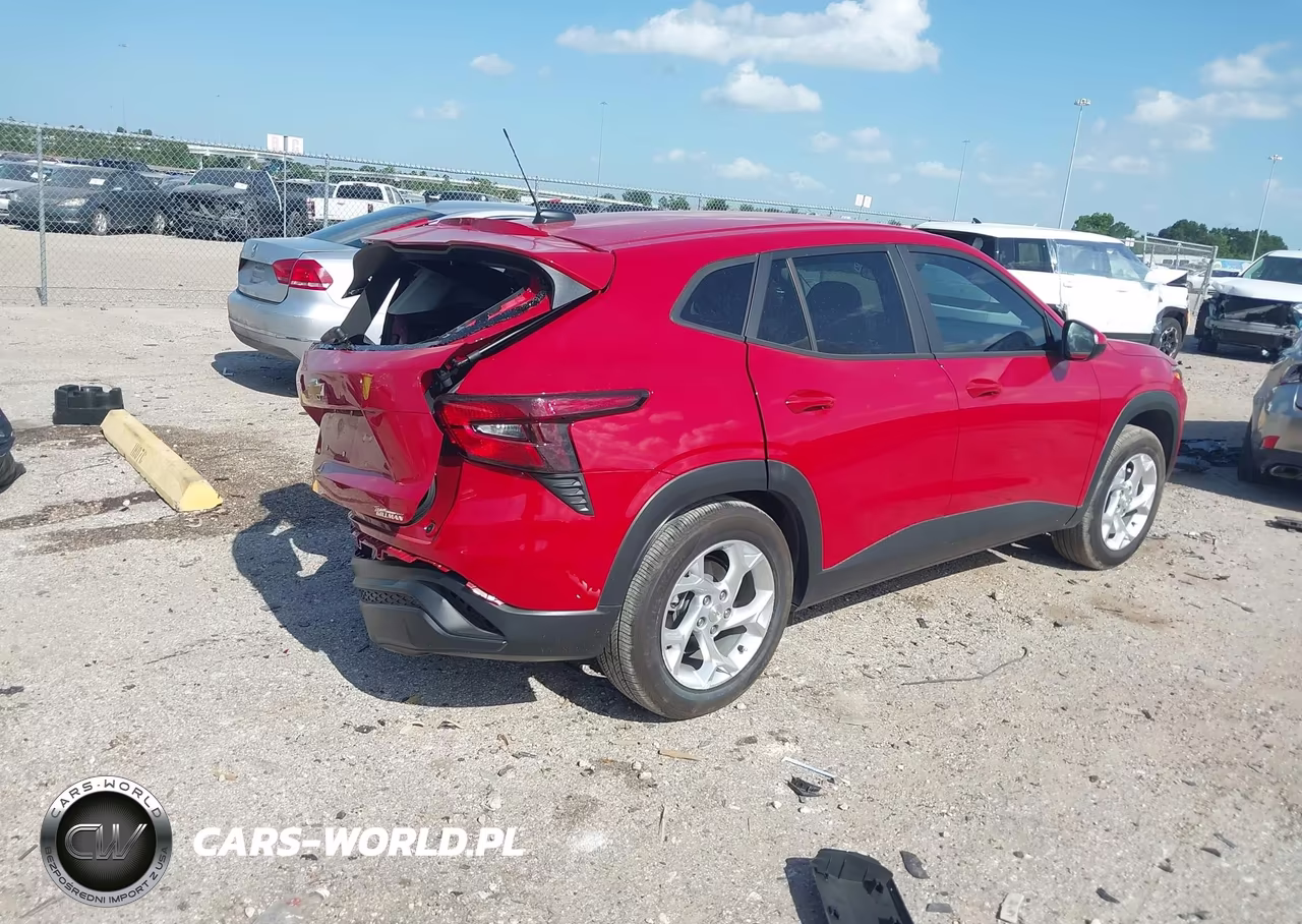 2026 Chevrolet Trax Fwd Ls VIN:KL77LFEP2TC036769 - 4