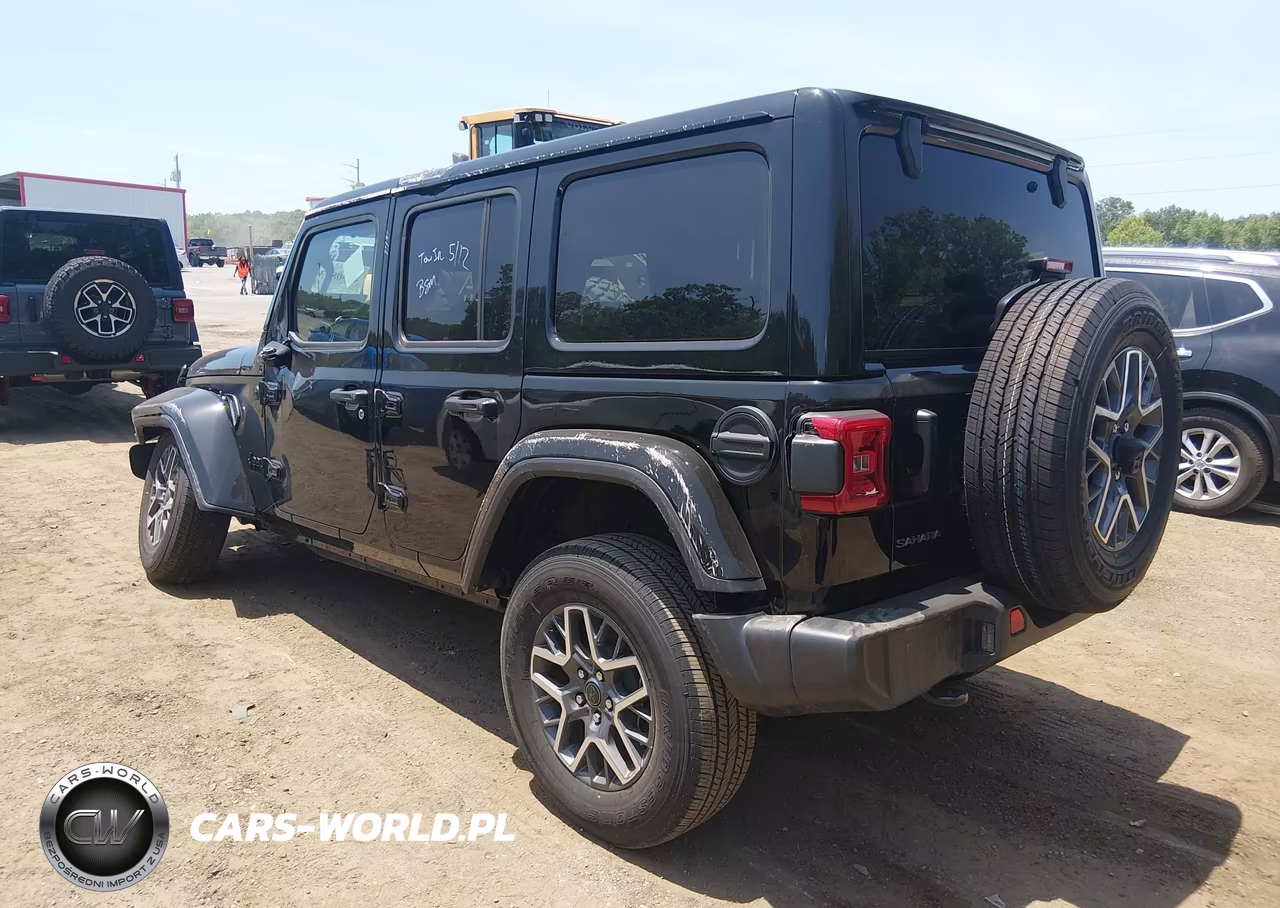 2025 Jeep Wrangler 4-Door Sahara 4X4 VIN:1C4PJXEN4SW591927 - 3