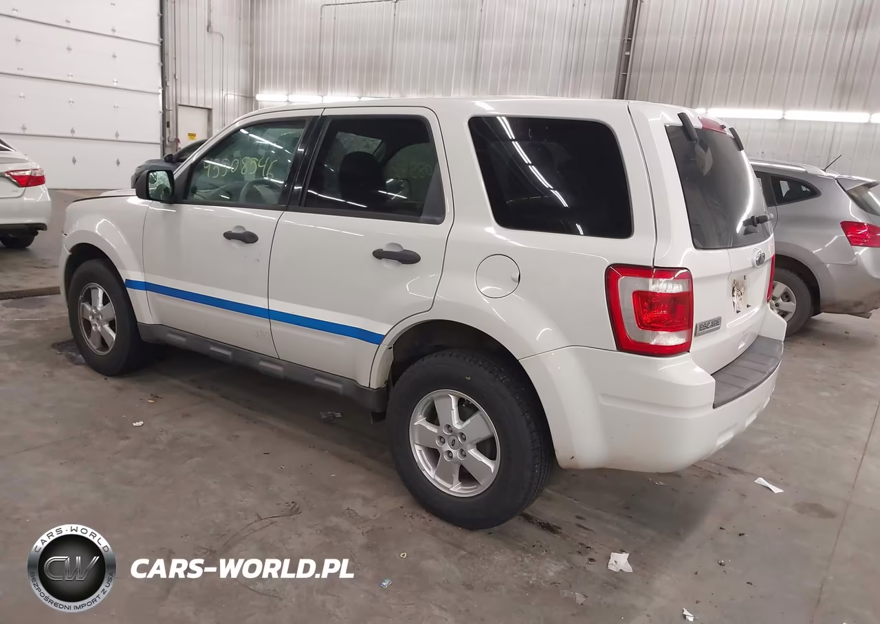 2012 Ford Escape Xls VIN:1FMCU0C74CKA17110 - 3