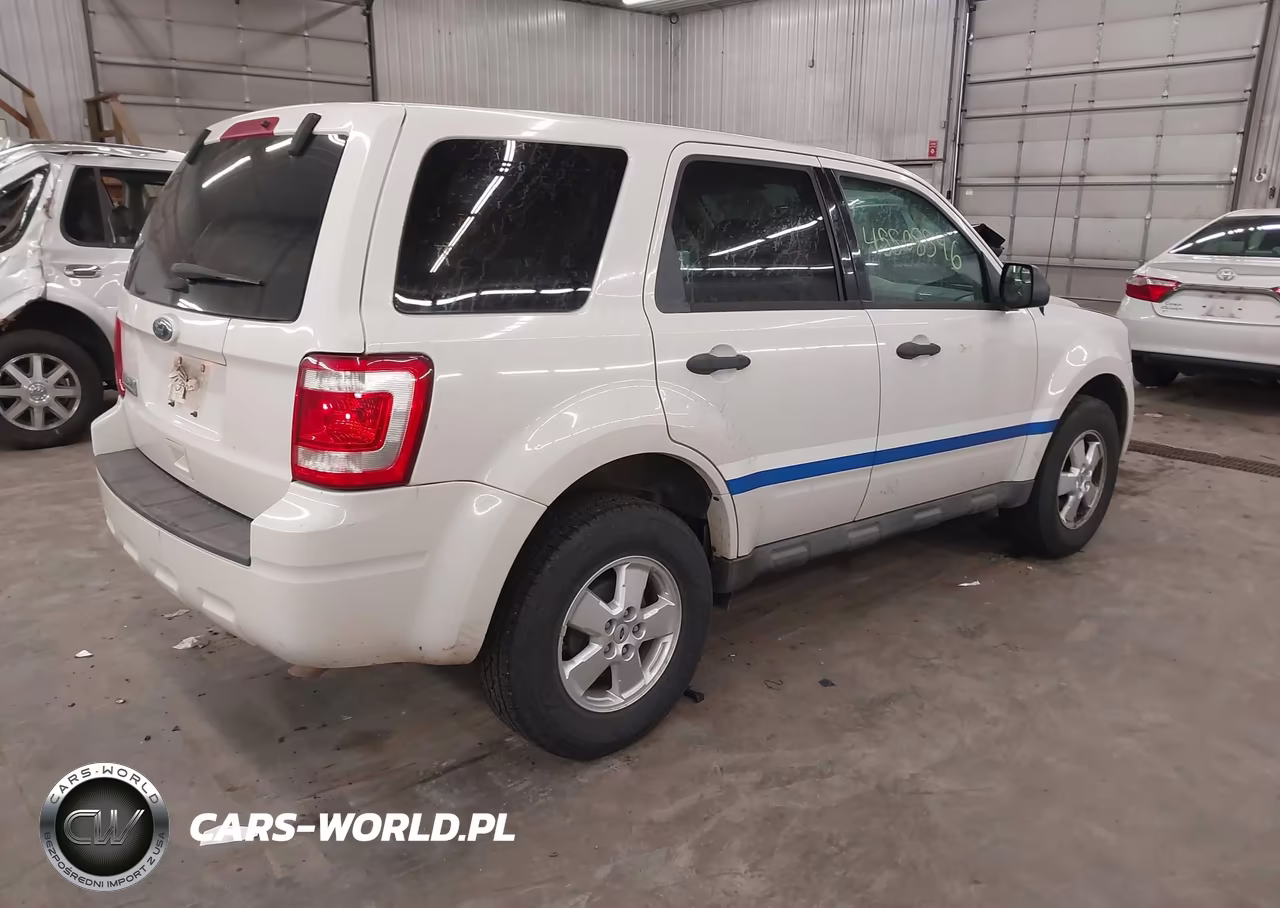 2012 Ford Escape Xls VIN:1FMCU0C74CKA17110 - 4