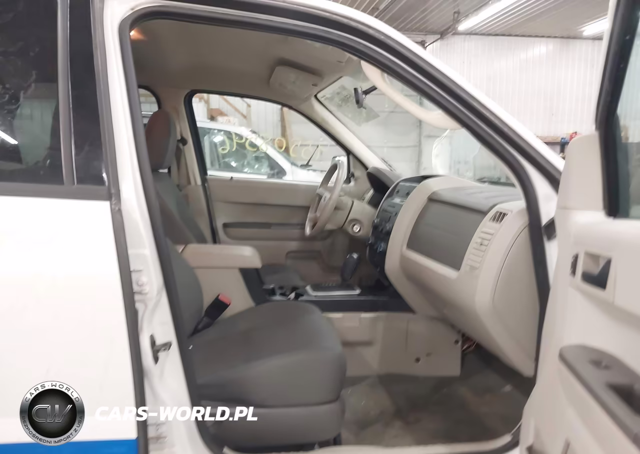 2012 Ford Escape Xls VIN:1FMCU0C74CKA17110 - 5