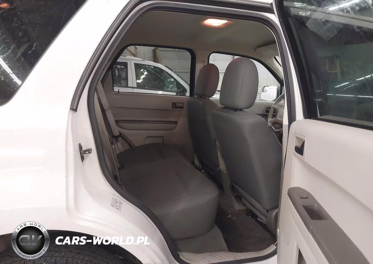 2012 Ford Escape Xls VIN:1FMCU0C74CKA17110 - 8