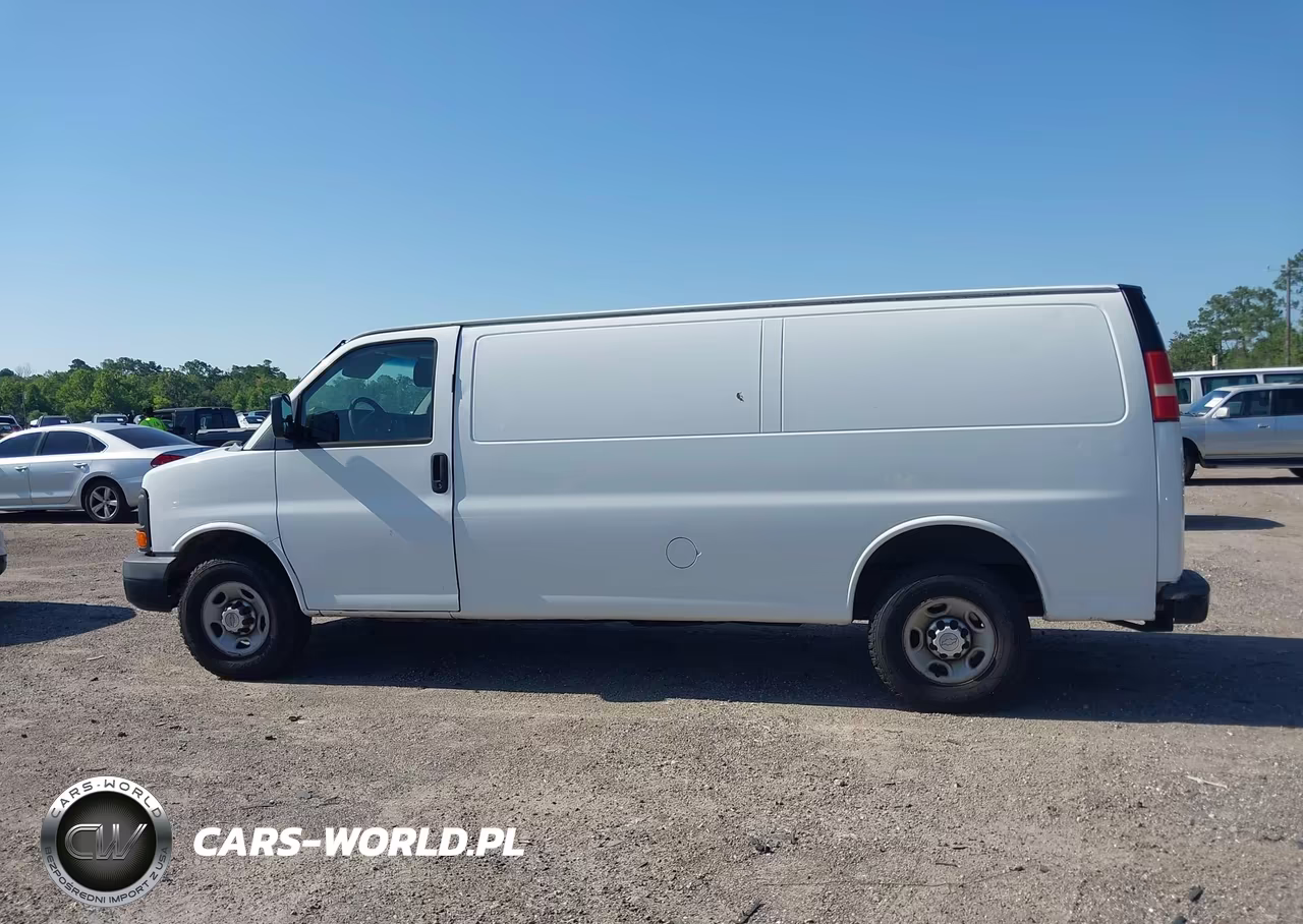 2015 Chevrolet Express 2500 Work Van VIN:1GCWGGCFXF1100835 - 14
