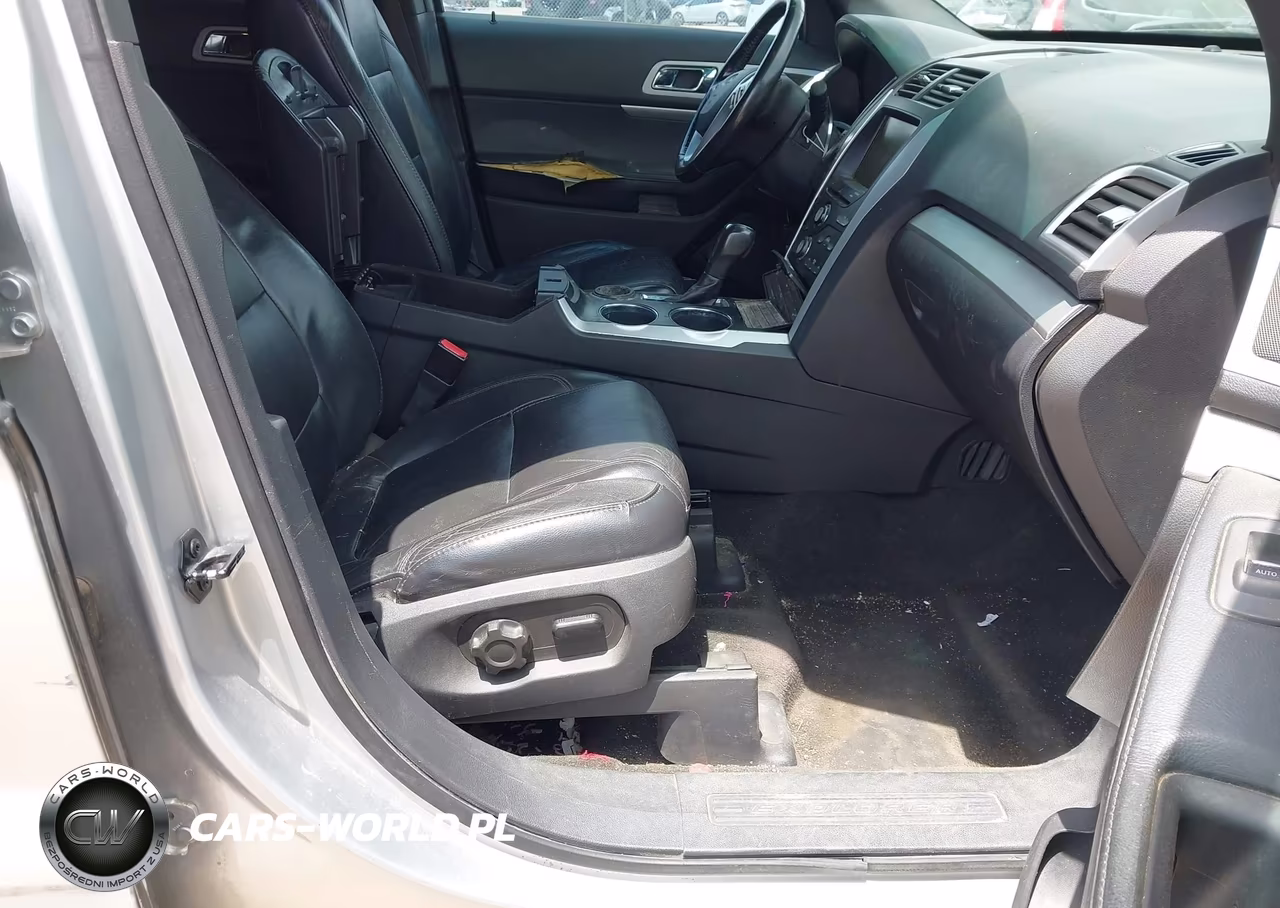 2012 Ford Explorer Xlt VIN:1FMHK7D83CGA16951 - 5