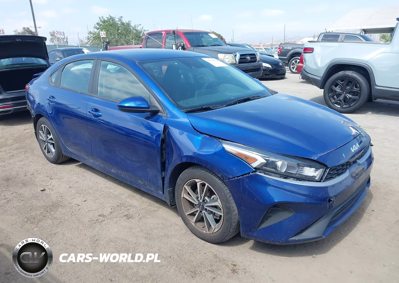 2024 Kia Forte Lxs – zdjęcie 1 z 15
