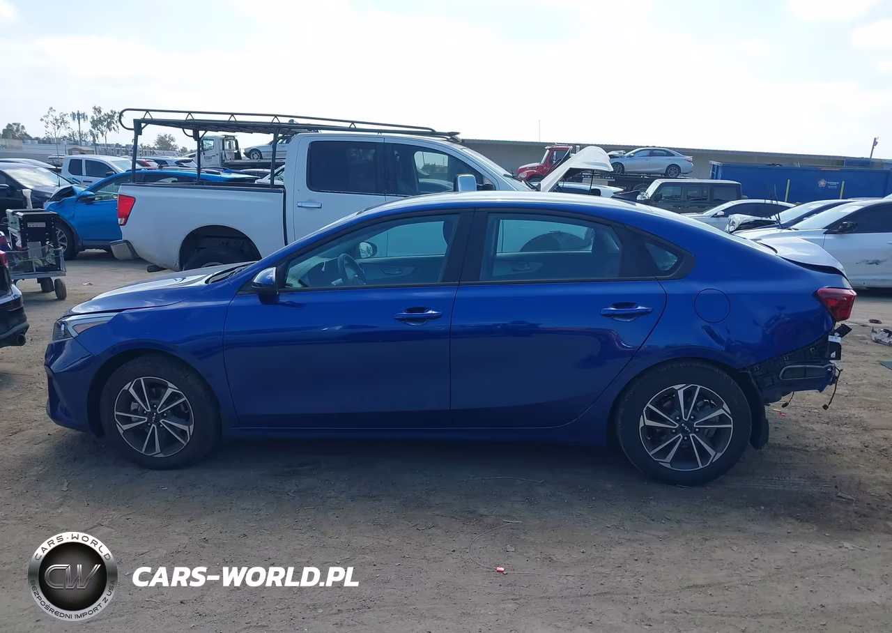 2024 Kia Forte Lxs VIN:3KPF24AD9RE780145 - 13