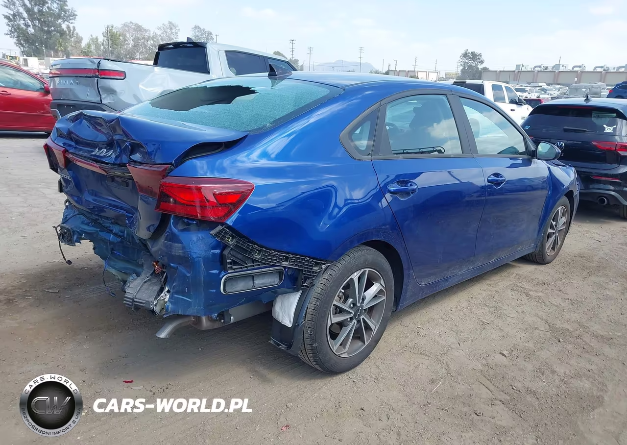 2024 Kia Forte Lxs VIN:3KPF24AD9RE780145 - 4