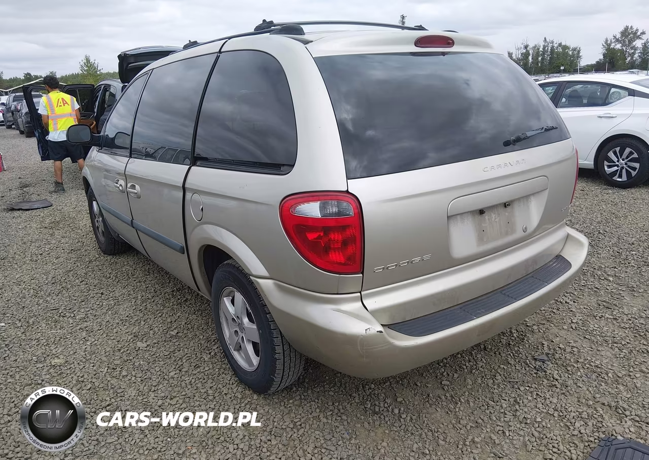 2005 Dodge Caravan Sxt VIN:1D4GP45R15B234512 - 3