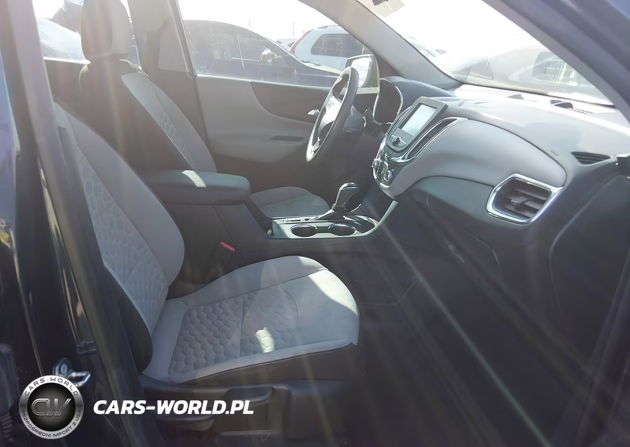 2018 Chevrolet Equinox Ls VIN:3GNAXHEV6JS526623 - 5