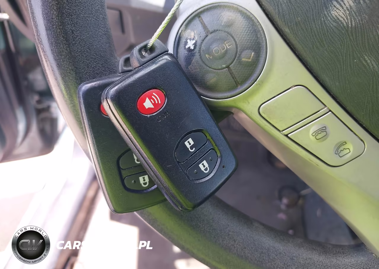 2014 Toyota Prius Two VIN:JTDKN3DU3E1752852 - 11