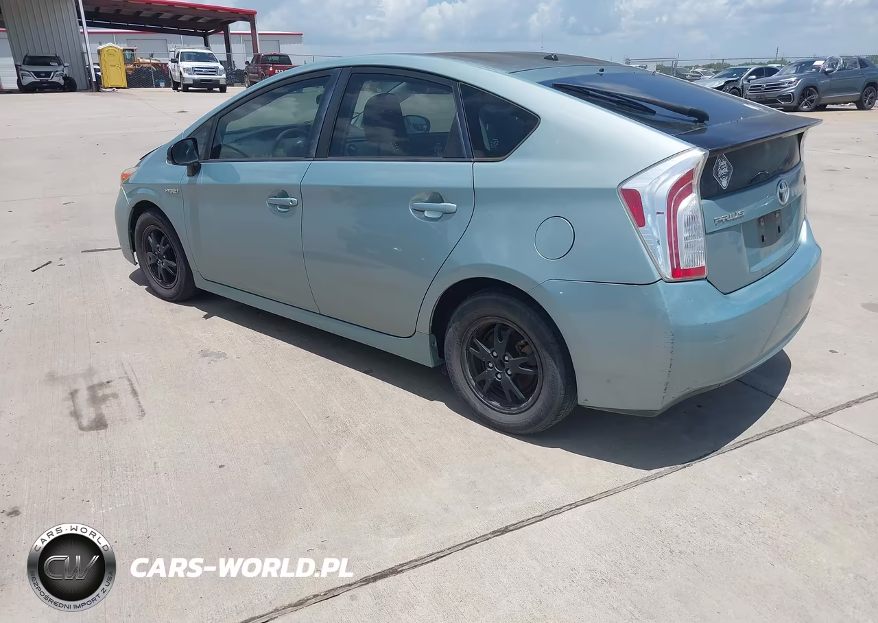 2014 Toyota Prius Two VIN:JTDKN3DU3E1752852 - 3