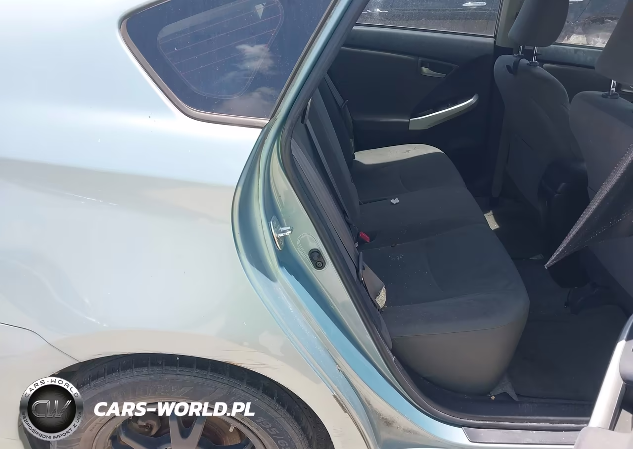 2014 Toyota Prius Two VIN:JTDKN3DU3E1752852 - 8