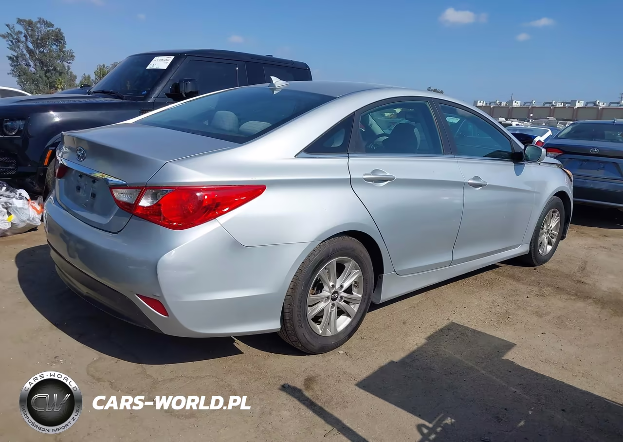 2014 Hyundai Sonata Gls VIN:5NPEB4AC5EH870496 - 4