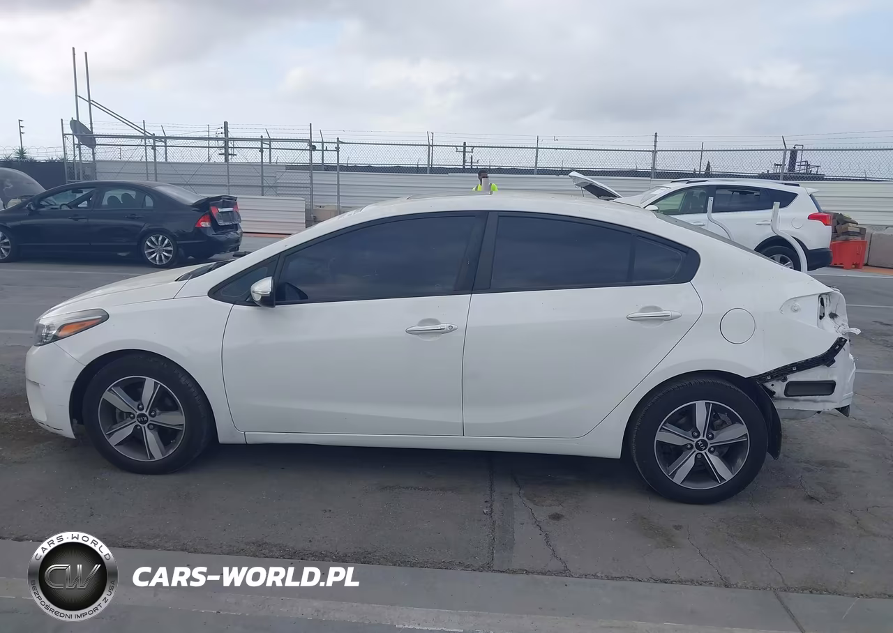 2018 Kia Forte S VIN:3KPFL4A78JE213694 - 15