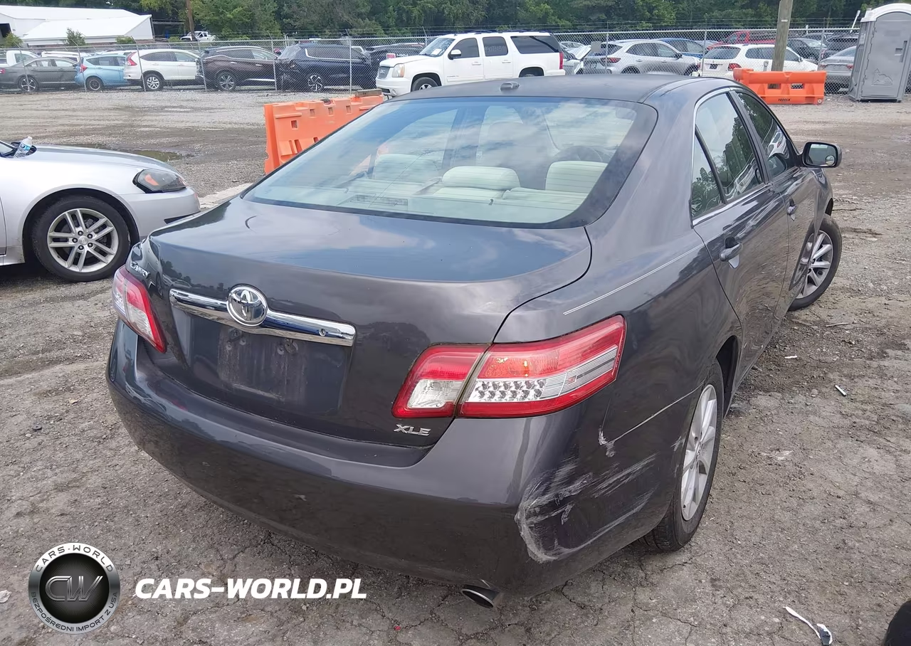 2010 Toyota Camry Xle VIN:4T1BF3EK7AU019668 - 4