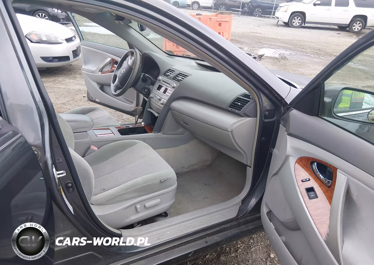2010 Toyota Camry Xle VIN:4T1BF3EK7AU019668 - 5