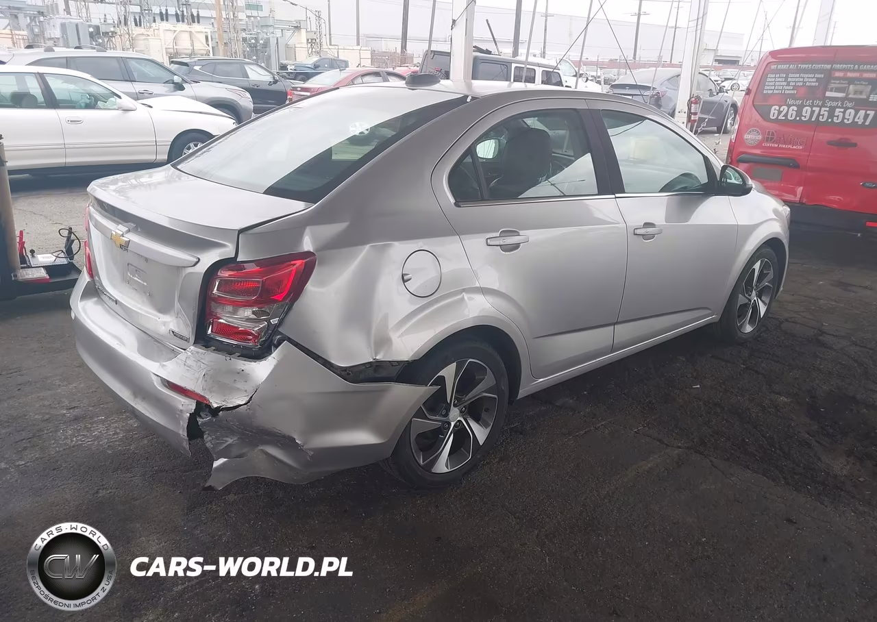 2017 Chevrolet Sonic Premier Auto VIN:1G1JF5SB4H4134358 - 4