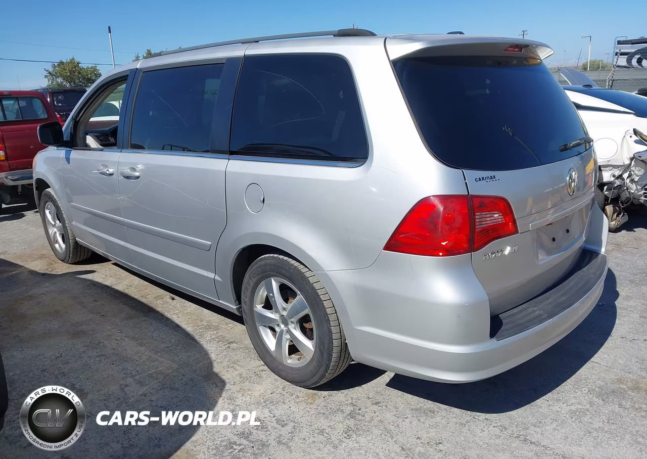 2009 Volkswagen Routan Sel VIN:2V8HW54X79R608367 - 3