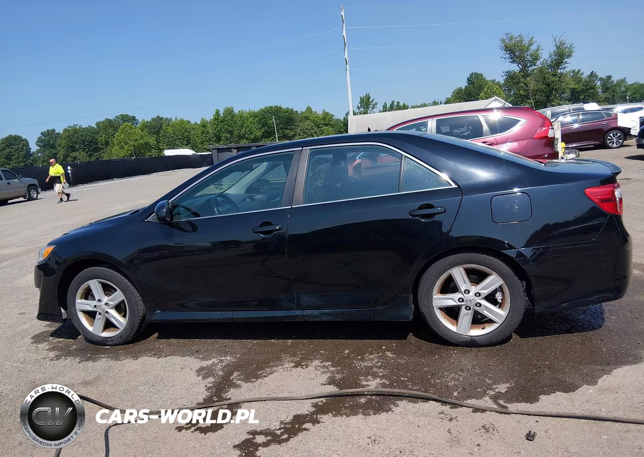 2014 Toyota Camry Se VIN:4T1BF1FK4EU407112 - 14