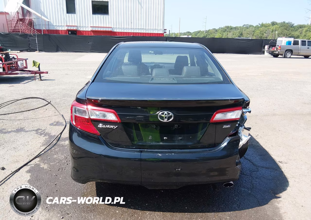 2014 Toyota Camry Se VIN:4T1BF1FK4EU407112 - 16