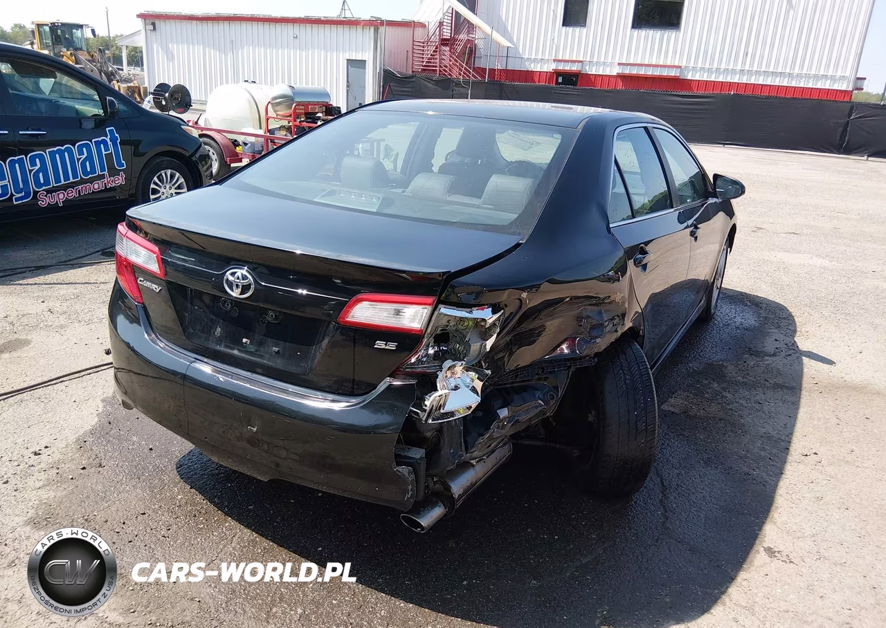 2014 Toyota Camry Se VIN:4T1BF1FK4EU407112 - 4