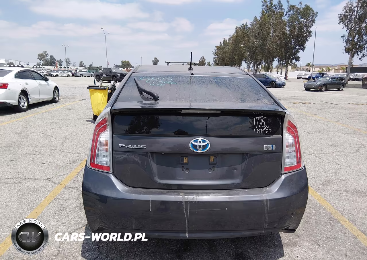 2015 Toyota Prius Two VIN:JTDKN3DU9F1927476 - 19