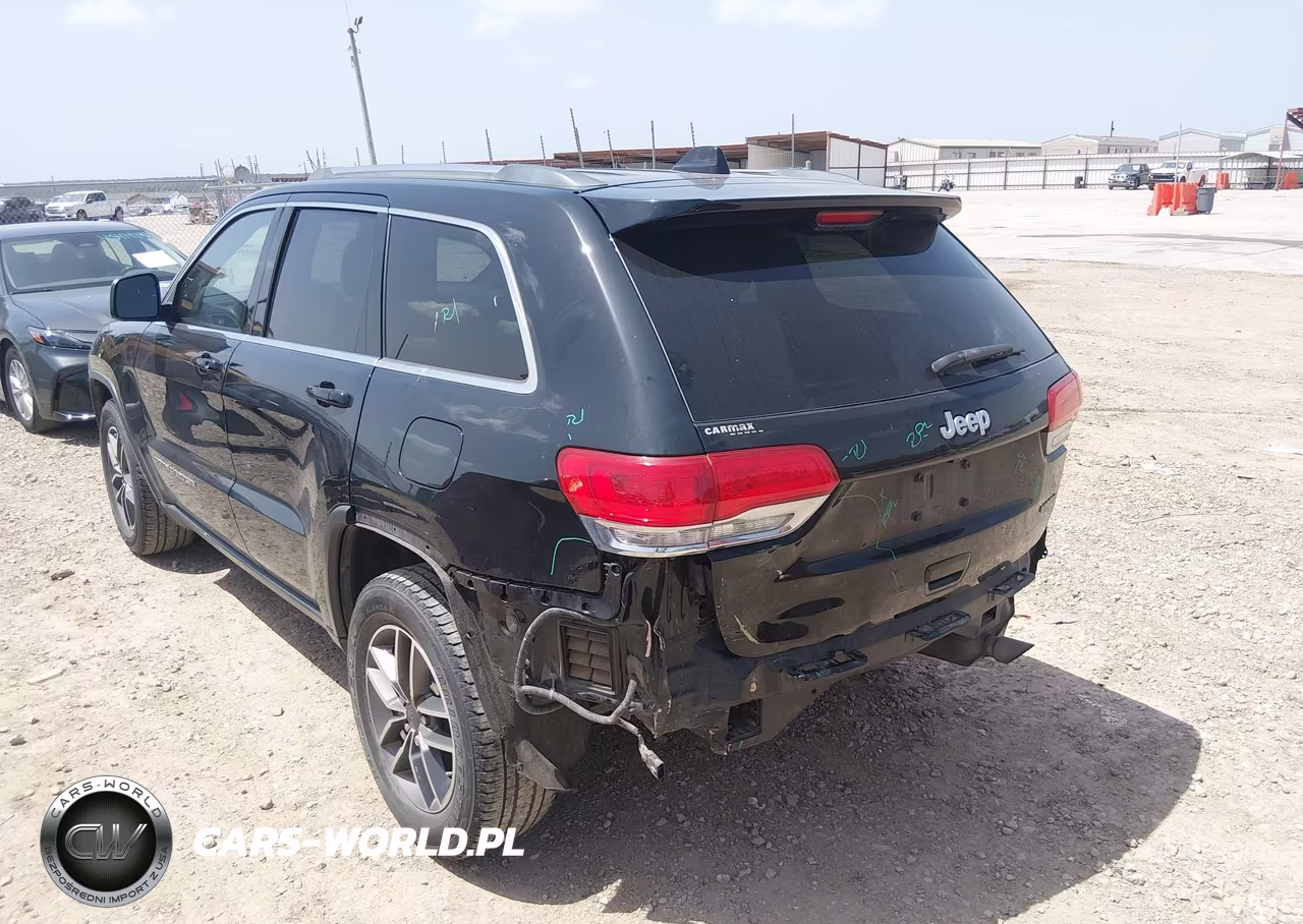 2019 Jeep Grand Cherokee Laredo E 4X2 VIN:1C4RJEAG6KC673261 - 3