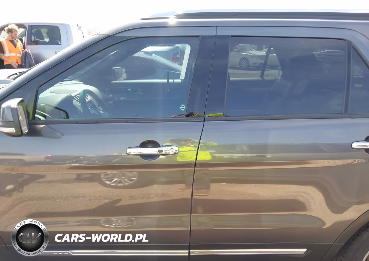2016 Ford Explorer Limited VIN:1FM5K7F83GGB61817 - 14