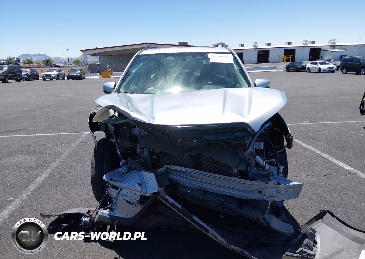 2022 Subaru Forester Sport VIN:JF2SKAGC0NH499546 - 11