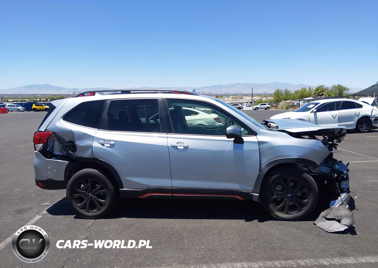 2022 Subaru Forester Sport VIN:JF2SKAGC0NH499546 - 12