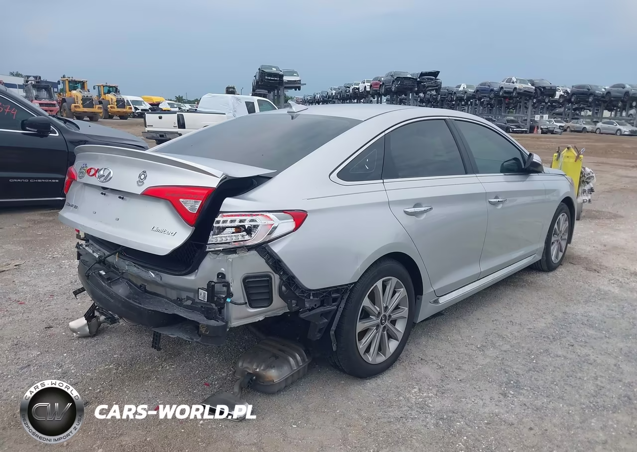 2017 Hyundai Sonata Limited VIN:5NPE34AF7HH586654 - 4
