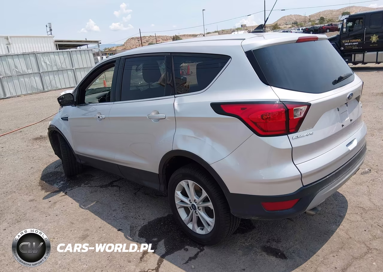 2019 Ford Escape Se VIN:1FMCU9GD1KUB60555 - 3