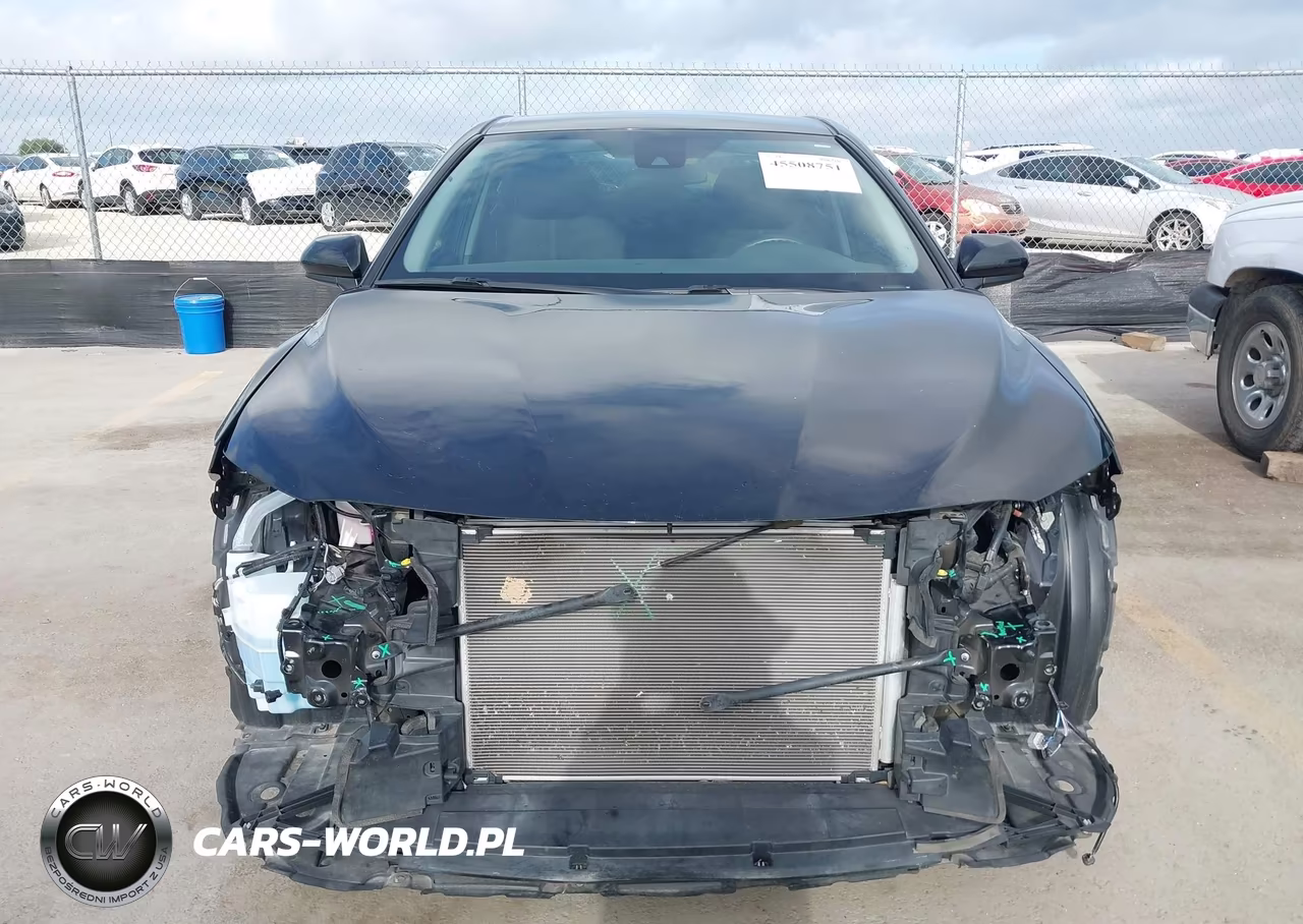 2019 Toyota Camry Le VIN:4T1B11HKXKU846578 - 13